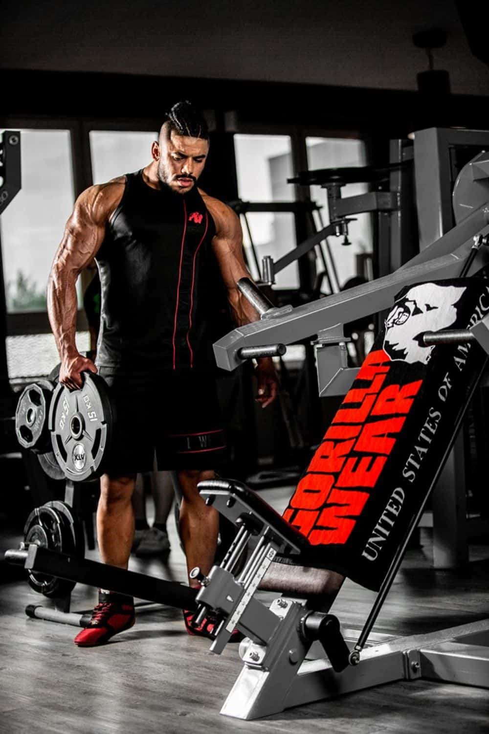 https://gorillawearaustralia.com.au/wp-content/uploads/2021/02/Branson-GorillaWear-Tank-Top-singlet-weightlifting-bodybuilding-gym-sports-MMA-crossfit-fitness-training-black-red-3.jpg